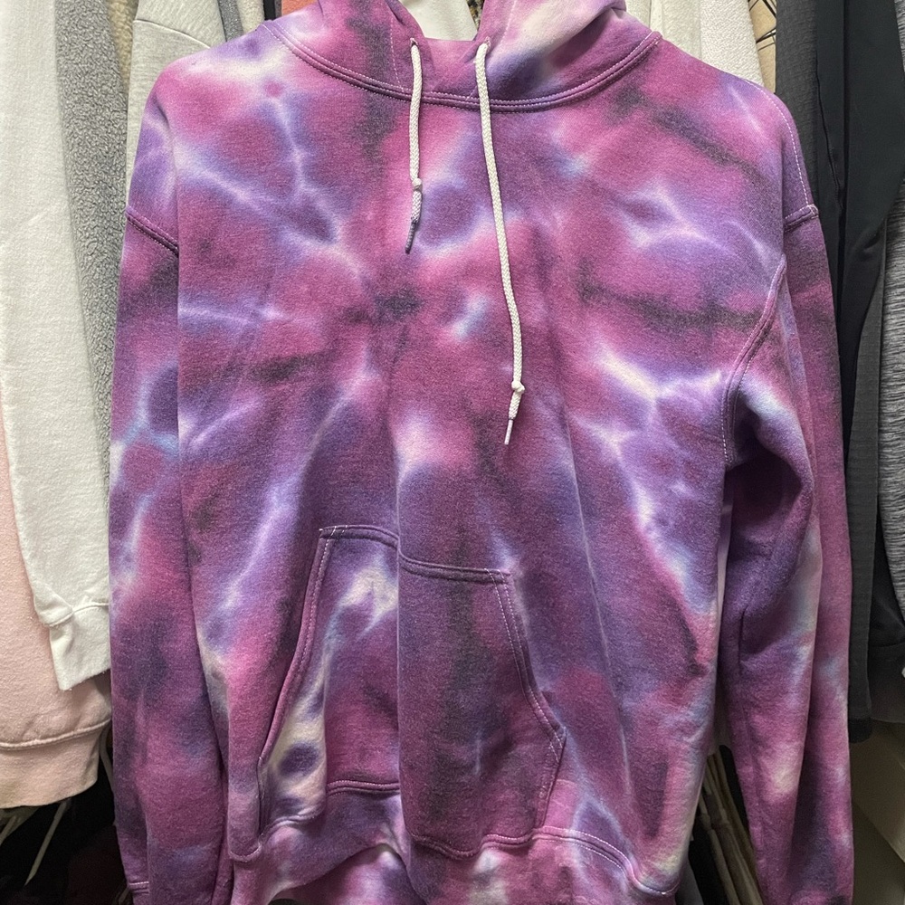 Tie die sweatshirt